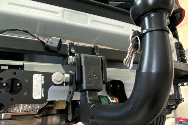 gancio traino installazione