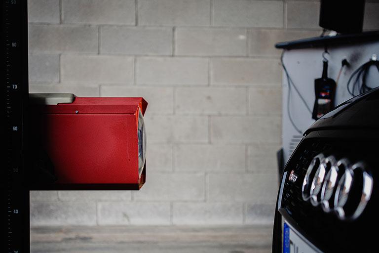 Strumento misurazione faro Centro Revisioni Trieste