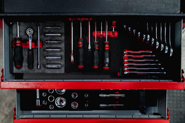 strumentazione riparazioni meccaniche Centro revisioni Trieste